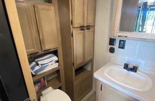 Indianapolis House | Enchanting Tiny Home on Two Wooded Acres with Water Access in Indianapolis