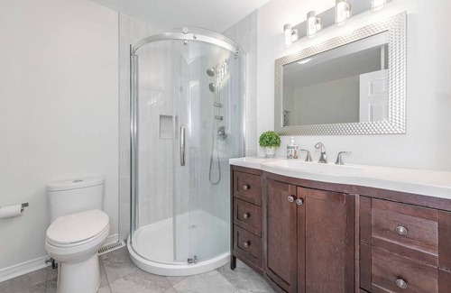 Civic Hospital - Experimental Farm - Central Park House | The Victorian Central: furnished mid-term rental @ Central Park, 15mins Downtown