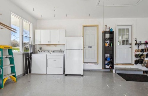 Brandt Cabin | Shady Beach Retreat at Lake Cochrane - Gary, SD