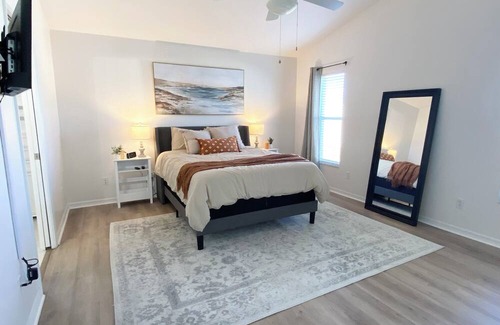 Sabal Springs House | Cozy 2-bedroom house in tranquil North Fort Myers with WiFi, AC