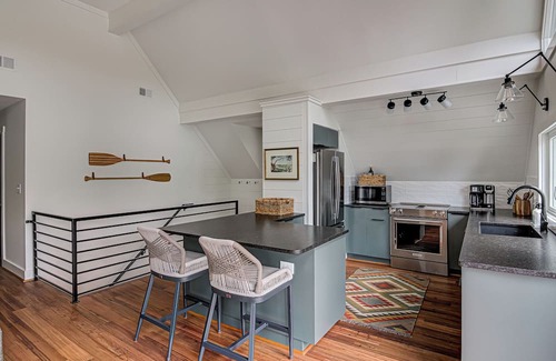 Stokes House | Charming 3-Bedroom Lake House w/Hot Tub and Playground