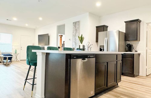 Houston House | Charming 3-bedroom house with WiFi and AC in Houston