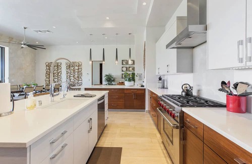 Waikoloa House | Luxury Hawaii Waterfront Villa with Pool, Hot Tub, & Gym