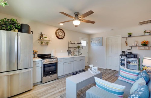 Sunset Manor Cottage | Tucson Cottage w/Courtyard & Grill - Near Hiking!
