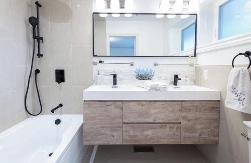 Mississauga House | Whole Home Oasis
