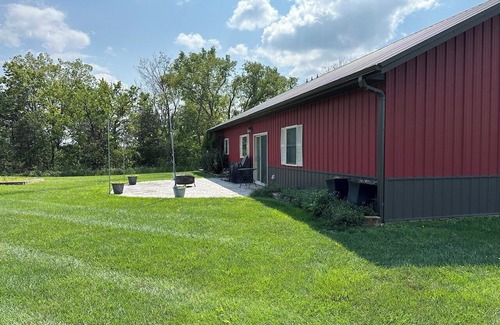West Grove House | Charming Rual Iowa Shed house