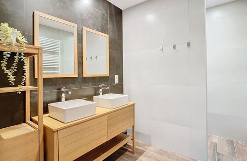 Maclas House | Maison Rénovée de 160m2 au Coeur du Parc du Pilat
