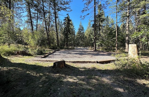 Ronan RV Rental | Charming Dry RV Spot at the base of Mission Mountains
