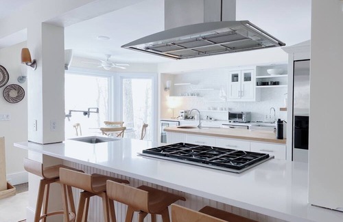 North Hero House | NEW! Gracious contemporary 5BR/5BA lake house with private beach