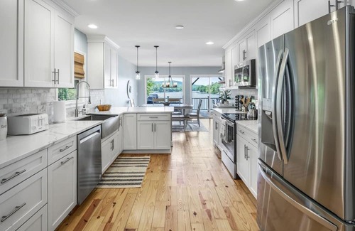 Southmont House | NEW LISTING! Casa do Lago (3-Bedroom Home) by RedAwning