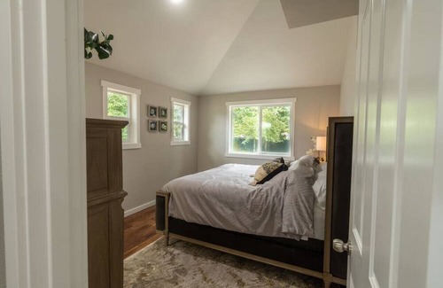 Parkland Bed & Breakfast | Master Suite with King Size Bed.