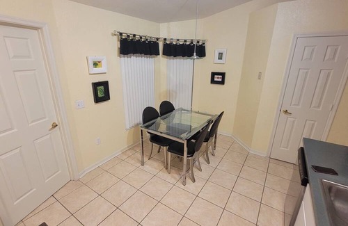 Winter Haven House | Charming 2-bedroom house, with AC, WiFi in superb Winter Haven, LEGOLAND CITY