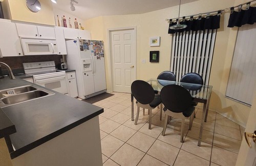 Winter Haven House | Charming 2-bedroom house, with AC, WiFi in superb Winter Haven, LEGOLAND CITY