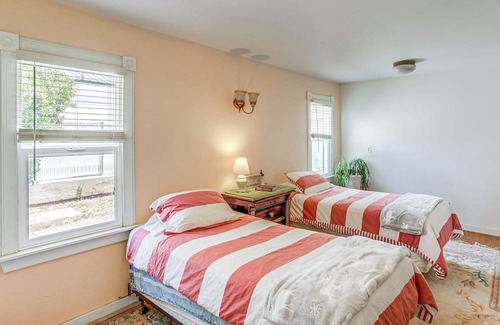 Dove Creek Cottage | Cozy Dove Creek Cottage w/ Patio & Spacious Yard