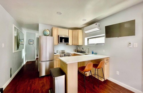 Rosewood Apartment | Sweet Boggy Creek Suite