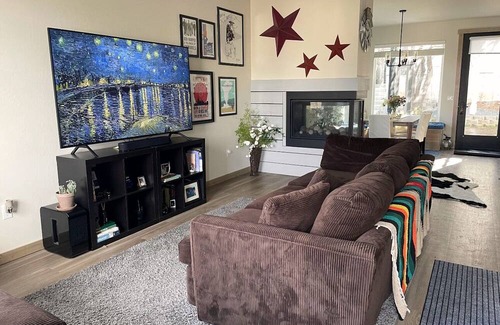 Livingston House | 4 Bdrm Townhouse North Livingston