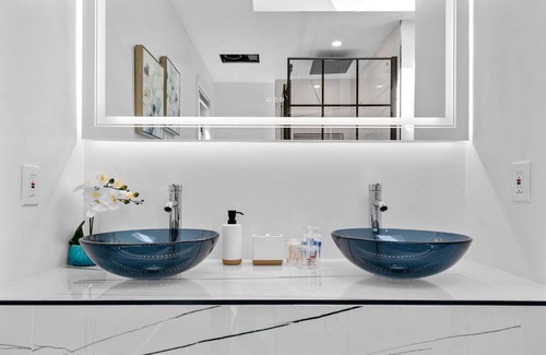 Mashpee House | Escape cape/ water front home