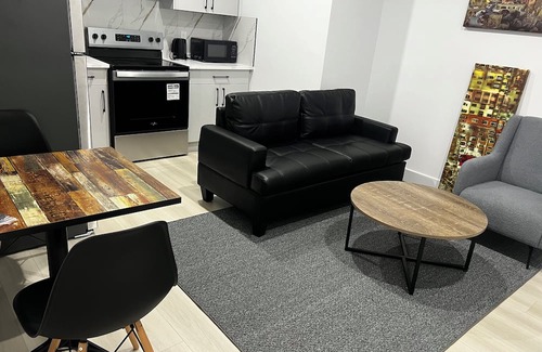 Northeast Edmonton House | 25 mins WEM