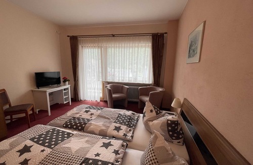 Minheim Hotel | Hotel zur Mosel