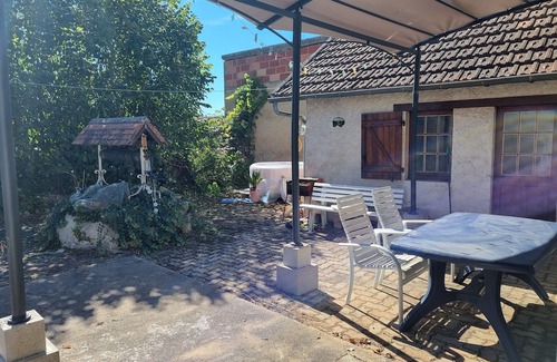 Doyet RV Rental | Enjoyable campground with WiFi in Doyet. Option of tent or cabin, large grounds