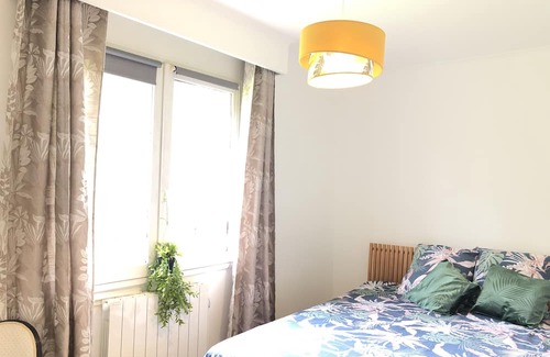 Morancez Bed & Breakfast | Bed and breakfast near Chartres on the banks of a river, heated pool, billiards.