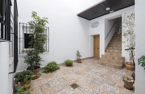 Medina-Sidonia Apartment | Los Alcornocales - One Bedroom Apartment, Sleeps 2