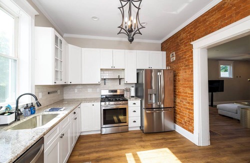 Ludlow House | Ludlow Lodge w/City Views – Where History Meets Modern Comfort!