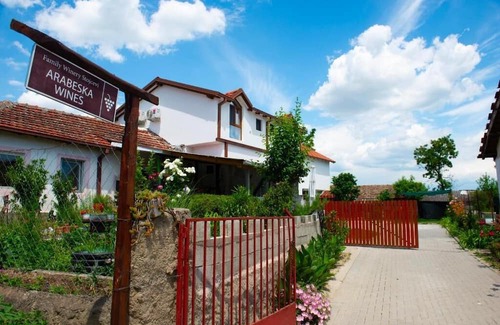 Vardar Region Apartment | Double Room - Arаbeska Family Winery & Apartments