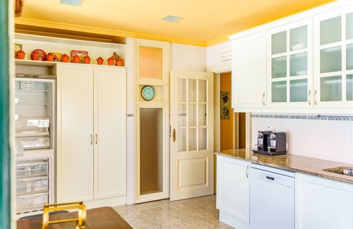 Armamar Villa | Villa Baiuca - Six Bedroom Villa, Sleeps 12
