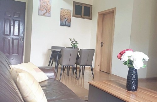 Hospital House | A Serene 2 Bedroom Apartment with Secure Parking