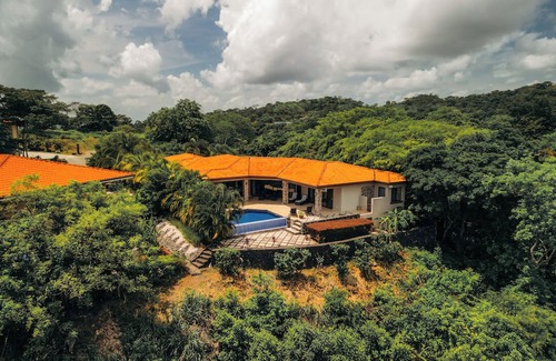 Carpintero Villa | Casa De La Reina - Single Storey Oceanview Villa