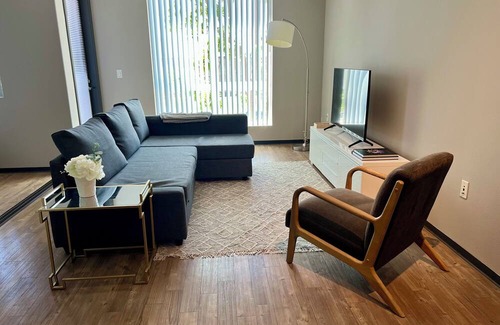 Airport Area Apartment | Irvine Modern 2 Bedroom 2 Bath near SNA airport Newport