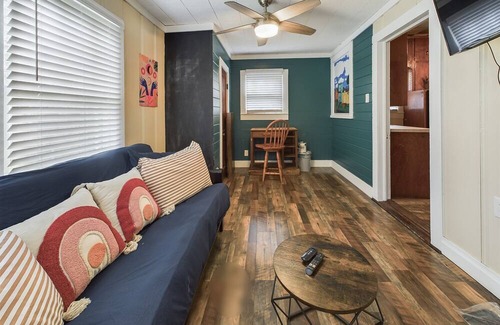 Downtown House | Historic Greenhouse! Downtown Lafayette!