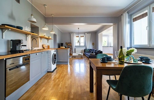 Brynow Apartment | Platinium Spacious Apartment