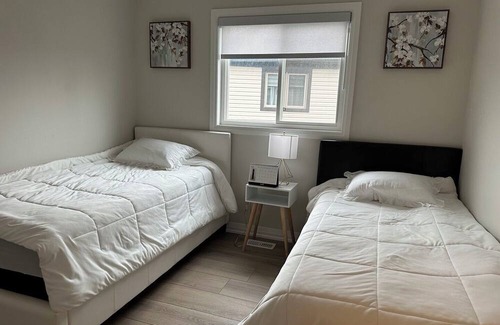 Niagara Falls House | K Niagara Guesthouse(Cherry & Mint)
