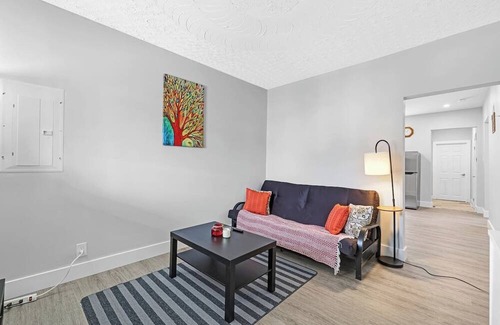 Hamilton House | Bright & Renovated 3BR Hamilton Gem Near Downtown