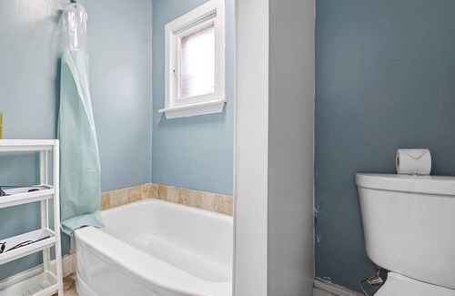 Hamilton House | Bright & Renovated 3BR Hamilton Gem Near Downtown