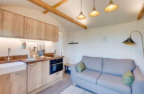 Aysgarth House | The Hut in The Orchard