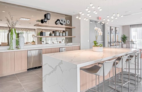 Doral Condo | Doral Dream: Stylish 2BR Comfort
