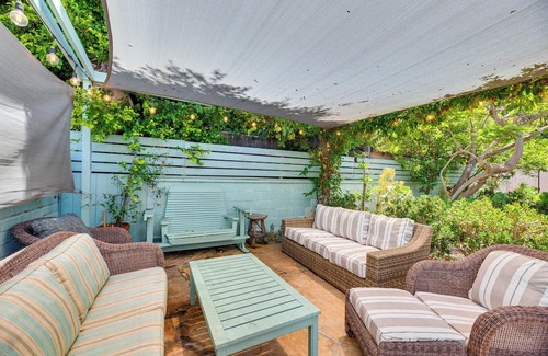 Sunset Park House | Vibrant Home w/ Patio - Near Santa Monica Pier!