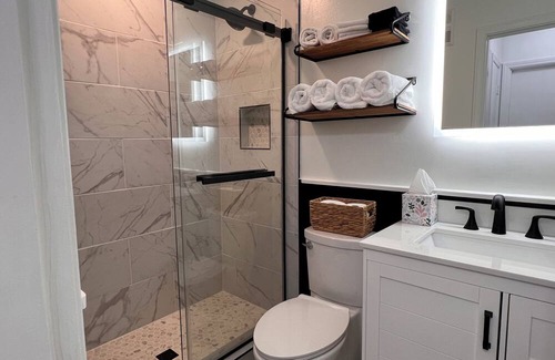 Sugar Mountain Condo | Pool/Long-Range Views/EV/Spa/Stocked Kitchen/High Elevation 4900 ft!