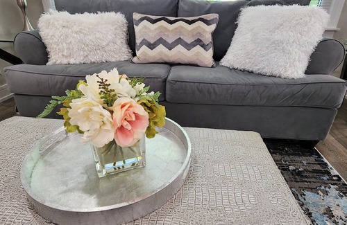 Dunning House | Stunning NEW 5BR, 3BA house in Chicago centrally located.