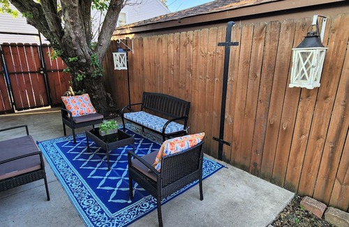 Dunning House | Stunning NEW 5BR, 3BA house in Chicago centrally located.