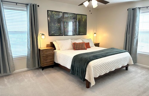 High Point Condo | Overlook King + Queen Beds Pet Friendly Close to HPU and HPMKT