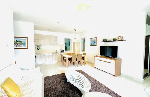 Donji Morinj Condo | Lavender Bay Apartment C21