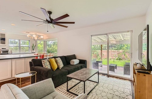 Parker Lane House | Spacious home in SE Austin, 10 mins from everything!