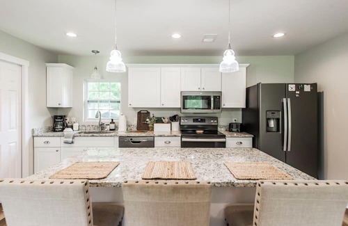 Hendersonville Other | Charming ranch style farmhouse, close to Nashville
