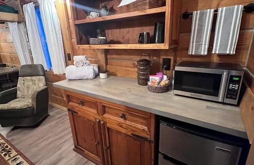 Trapper Creek Cabin | Rapha Primitive Cabin-HCRL