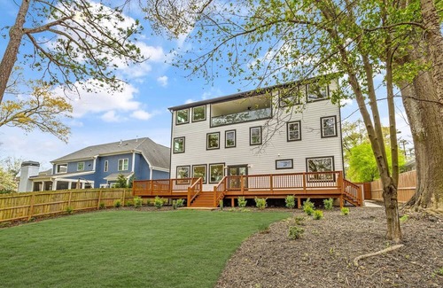 Lindbergh House | Exquisite Elegance: Stunning 6BD/6BTH Luxury Residence in the Heart of Buckhead