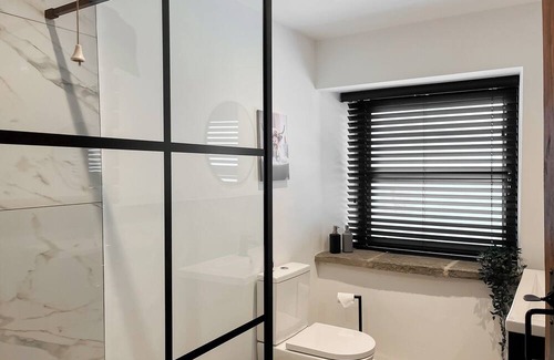 Alfreton Cottage | 1 bedroom accommodation in Shirland, near Alfreton